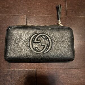 Gucci Textured Black Leather Wallet